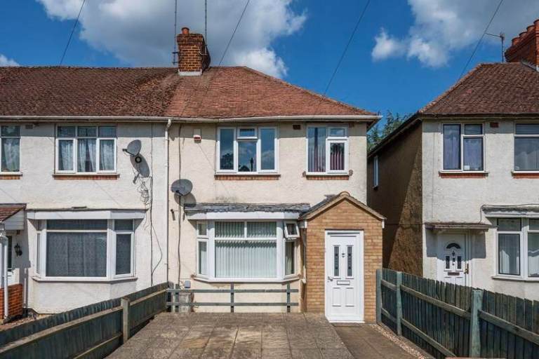 3 bedroom house in Ruscote Avenue, Banbury