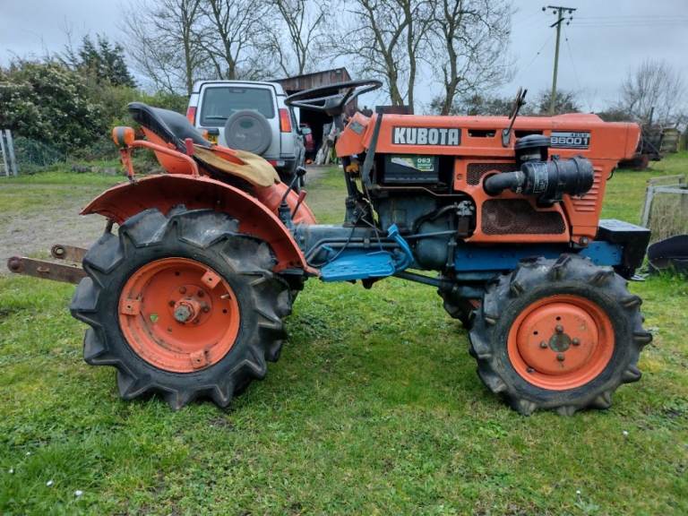 Kubota B6001 3 Cylinder Diesel Compact Tractor. Good condition.
