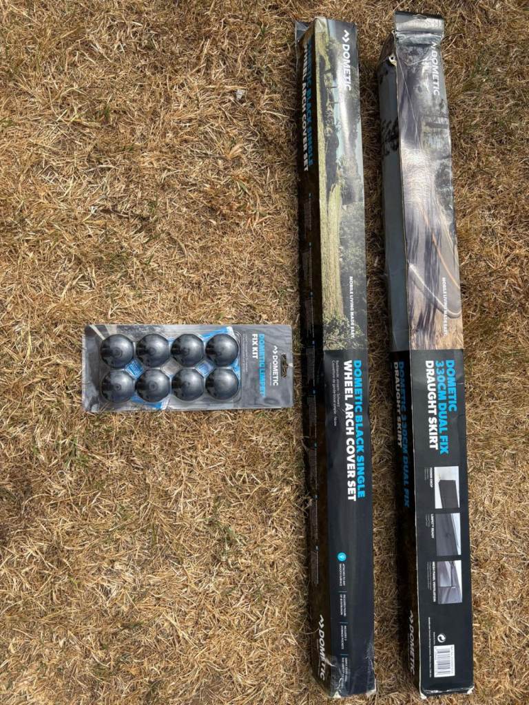 Dometic caravan  skirt kit