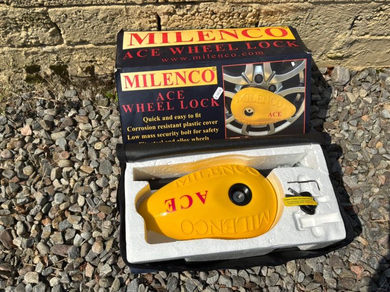 Wheel lock for caravan