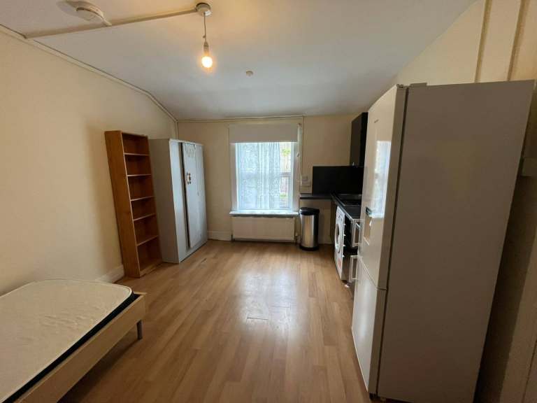 BENEFITS ACCEPTED - Studio Flat Available in Brixton Clapham Lambeth SW2