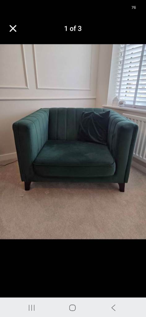 Sofology Cuddle chair and 1 small cushion in emerald green velvet
