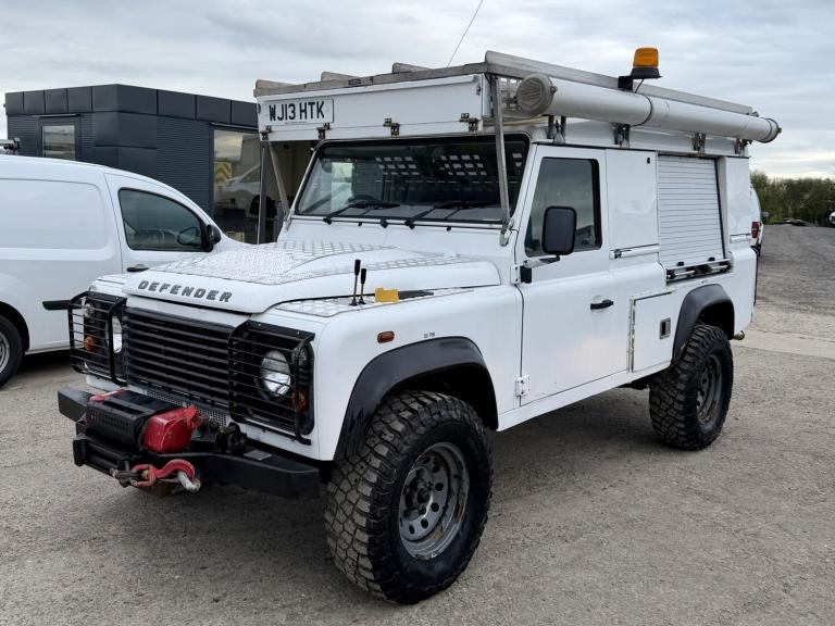 LAND ROVER DEFENDER 110 2.2 TDCi Utility Spec White Manual Diesel 2013
