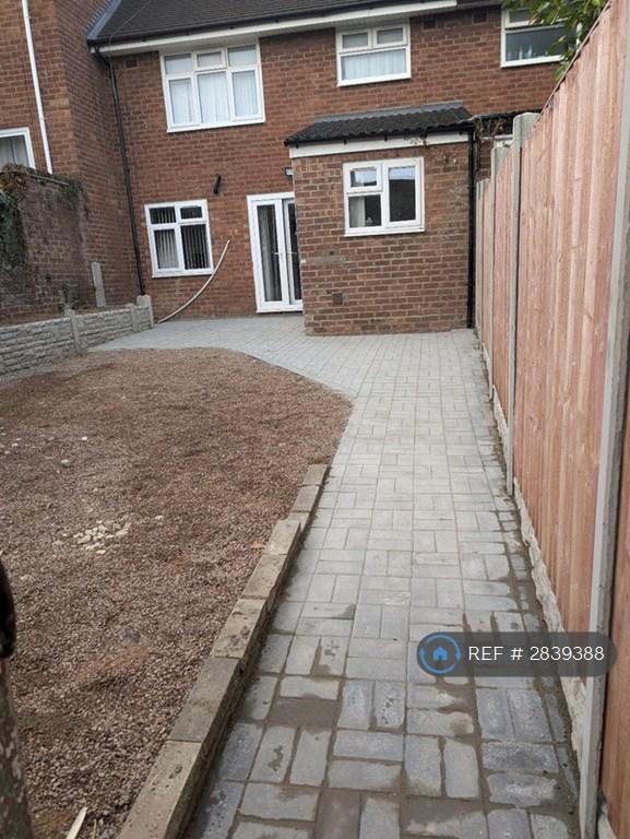 4 bedroom house in Cadleigh Gardens, Birmingham, B17 (4 bed) (#2839388)
