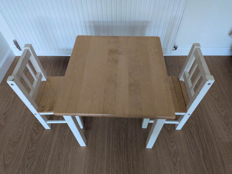 Children's table and chairs