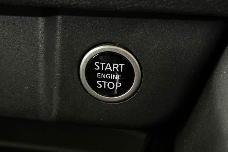 2022 Nissan Qashqai 97329 Hatchback Petrol Manual