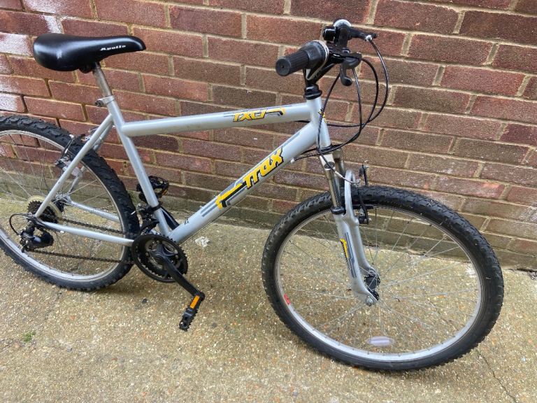 Bike Mans Trax XTC1 Mountain Bicycle  18 Speed