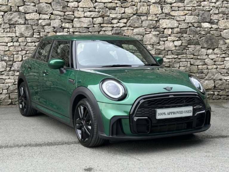 MINI HATCHBACK 1.5 Cooper Sport Premium 5dr Auto