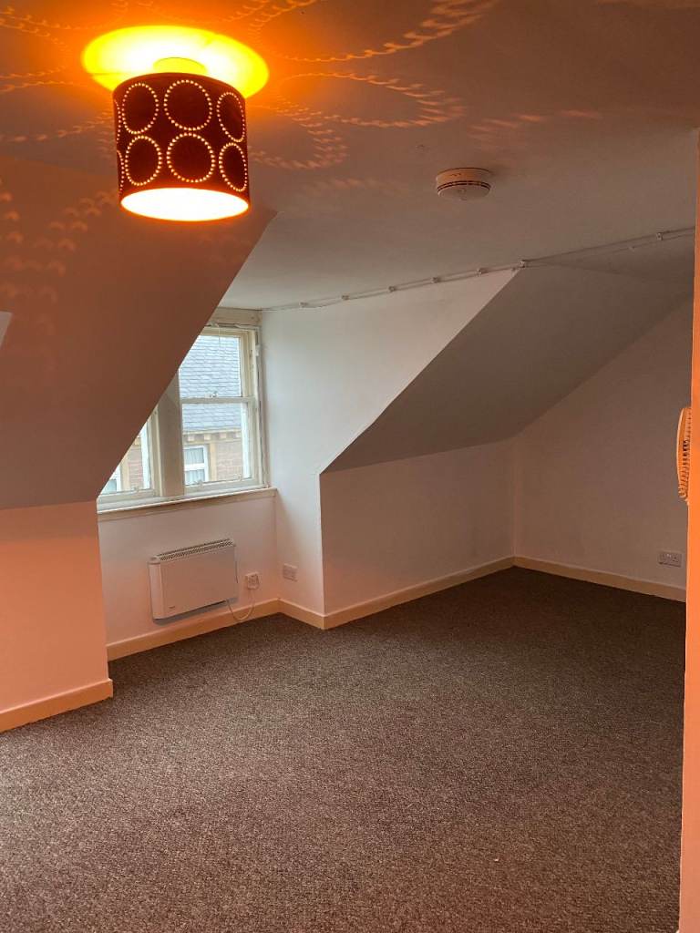 Spacious Studio Flat to Rent in Crieff