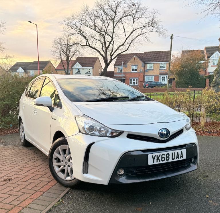 Toyota PRIUS PLUS AlPHAB ZVW40 AU