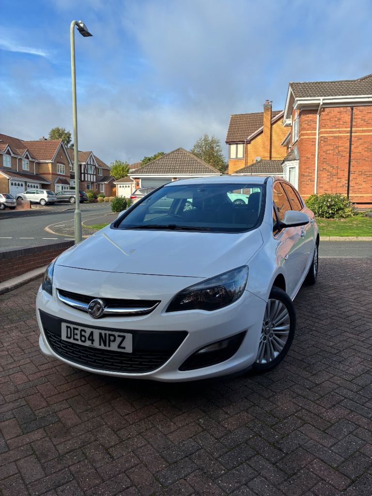 Vauxhall, ASTRA, Hatchback, 2014, Manual, 1598 (cc), 5 doors
