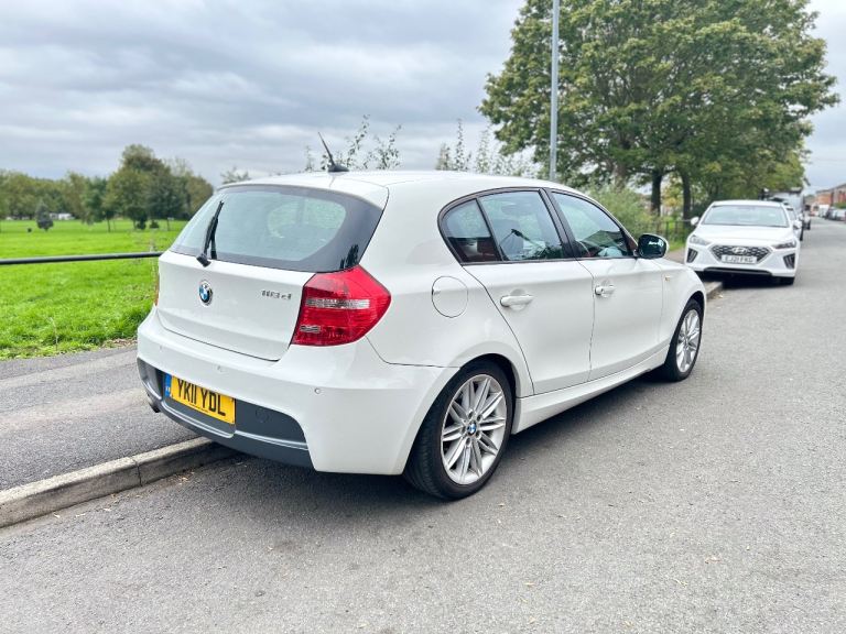 BMW, 1 SERIES, Hatchback, 2011, Manual, 1995 (cc), 5 doors
