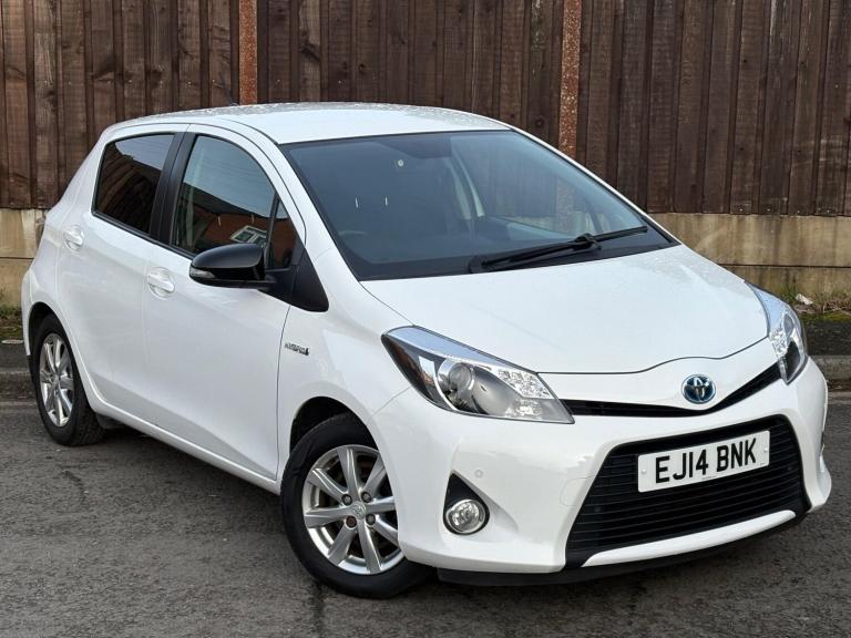 2014 Toyota Yaris 1.5 VVT-h Icon Plus CVT Euro 5 5dr HATCHBACK Petrol/Electric Hybrid Automatic