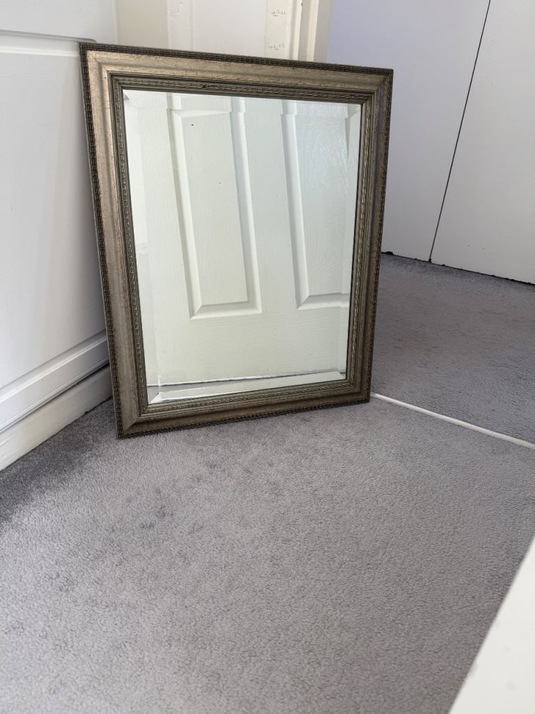 Decorative Wall Mirror with Gold Frame 