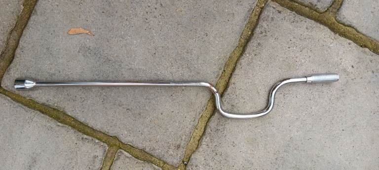 Caravan leg winder