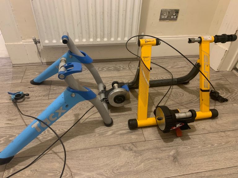 2 x Bike indoor turbo trainers