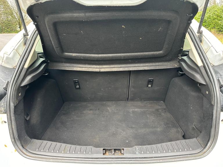 2016 Ford Focus 1.5 TDCi Zetec Euro 6 (s/s) 5dr HATCHBACK Diesel Manual