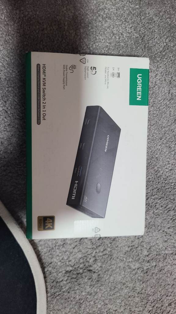 HDMI KVM Switch 2 PC 1 Monitor 4K 60Hz USB 3.0 4 Port with Desktop Controller BRAND NEW BOXED