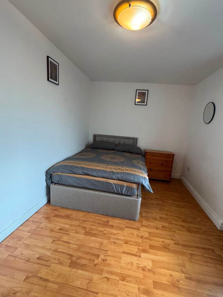 Flat avaliable- Beach Court - Bristol Road- Rednal- Birmingham- Universal Credit applicants 
