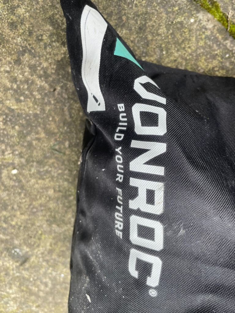 Vonroc Power Tool with extra long hose and Accessories – Good Condition