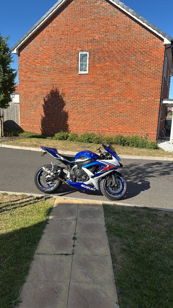 Suzuki gsxr 750 (not Yamaha, Honda, aprilia, bmw, Ducati)
