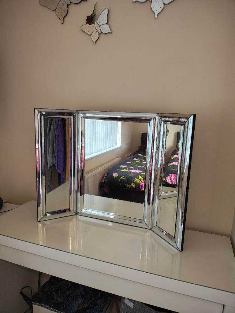 Mirror 