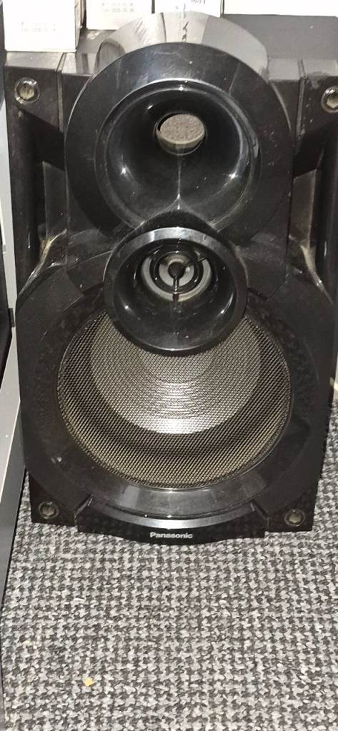 Panasonic surround sound/ cd player, radio & bluetooth