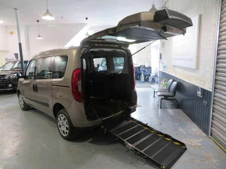 2017 Fiat Doblo WAV WHEELCHAIR CAR DISABLED ACCESS VEHICLE MPV Diesel Manual