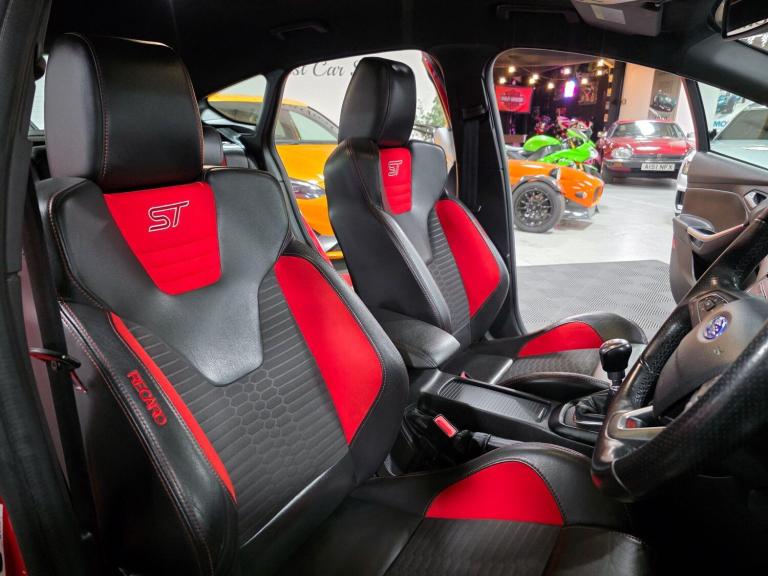 2015 Ford Focus 2.0T EcoBoost ST-3 5dr HATCHBACK PETROL Manual