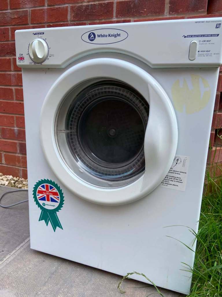WHITE KNIGHT 3.5kg Vented Tumble Dryer
