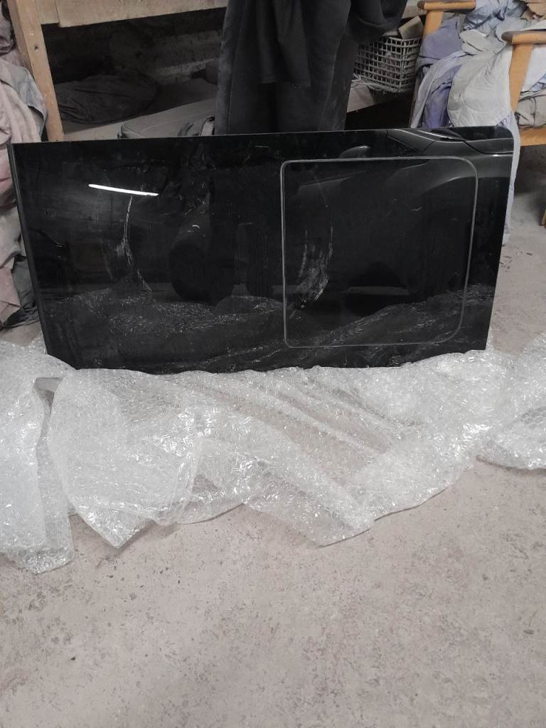 Volkswagen t5 side window
