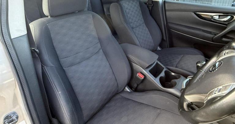 2014 Nissan Qashqai 1.2 DiG-T Acenta 5dr HATCHBACK Petrol Manual