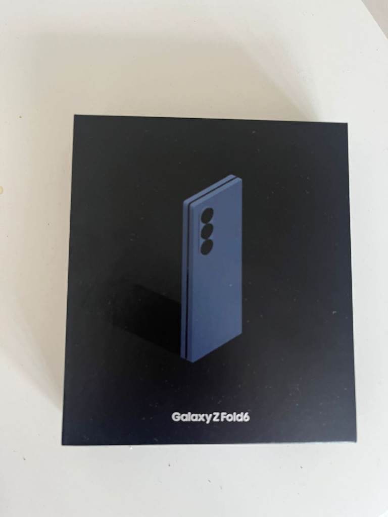 Samsung Galaxy z fold 6 5g 512gb £500 unlocked with warranty