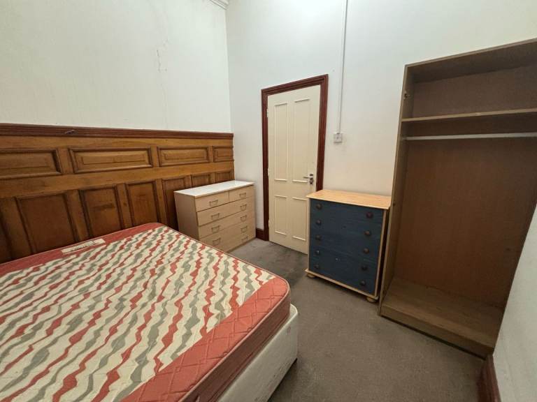 Room in avonmouth in shared house 