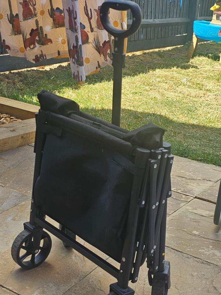 Foldable Garden/Beach Trolley – Black, Good Condition