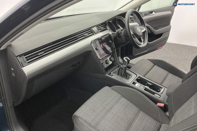 2021 Volkswagen Passat 2.0 TDI EVO SCR SE Nav 5dr ESTATE DIESEL Manual