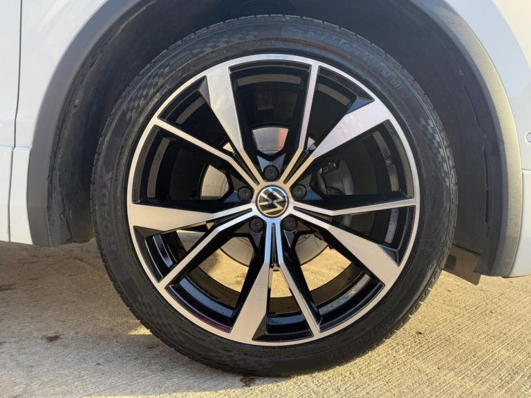 2021 Volkswagen Tiguan 1.5 TSI R-Line SUV 5dr Petrol DSG Euro 6 (s/s) (150 ps) SUV Petrol Automatic