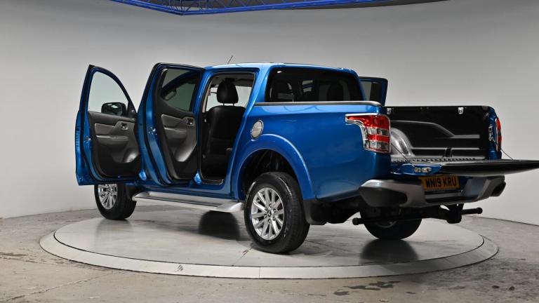 2019 Mitsubishi L200 2.4 DI-D DC Barbarian 4WD Euro 6 4dr PICK UP Diesel Manual