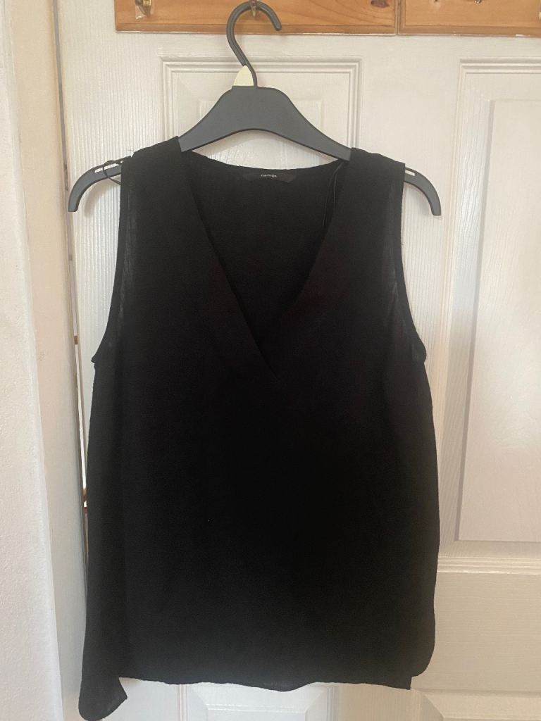 Casual V neck top
