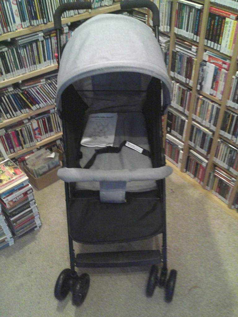 BRAND NEW AND UNUSED Compact Grey Baby Stroller / Pushchair