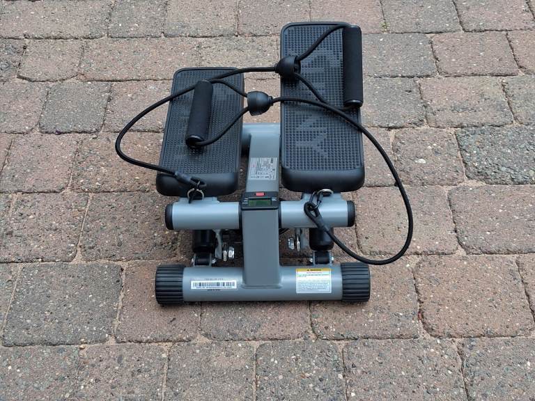 Sunny Compact Stepper with Resistance Bands – Good Condition