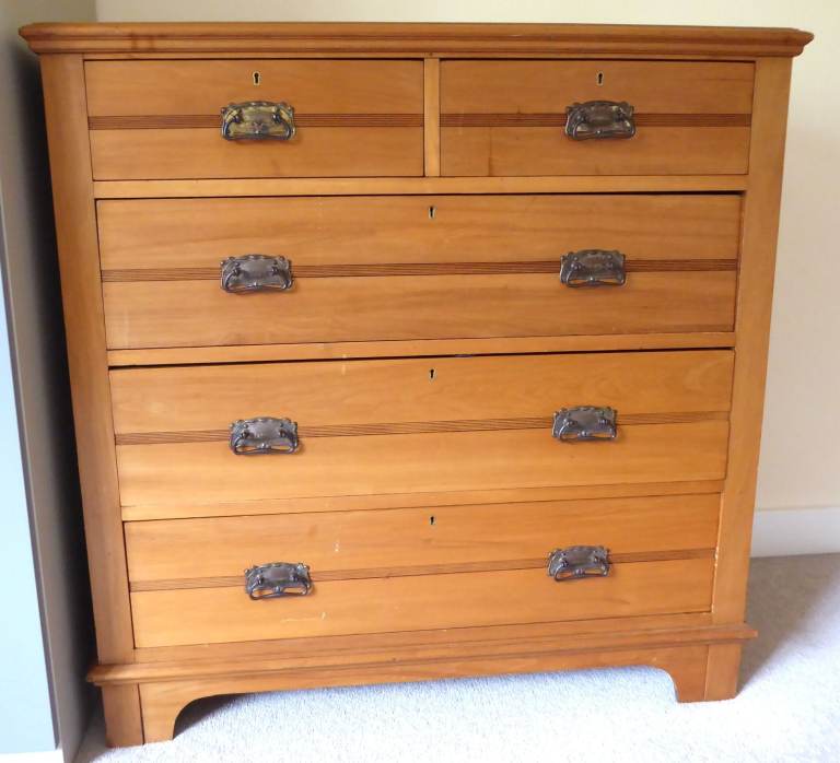 SOLID BEECHWOOD CHEST OF 5 DRAWERS