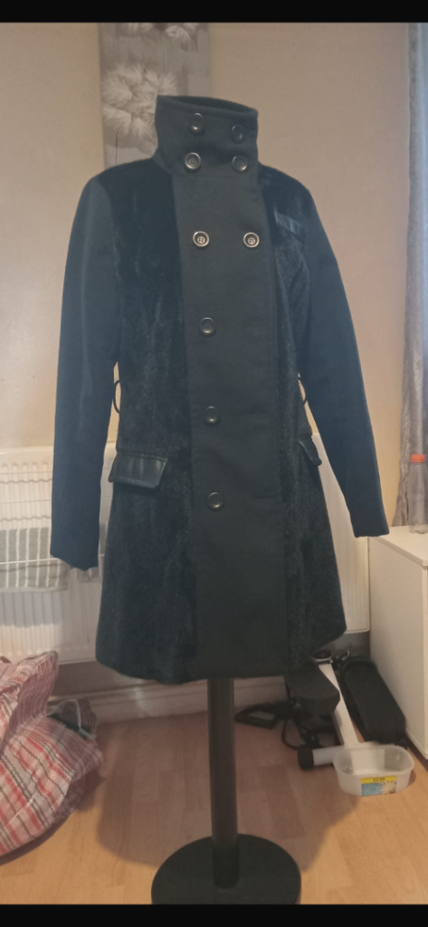 Black Women's Winter Coat – Good Condition