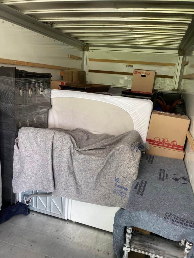 Man and Van 🚐 Van Hire🛋️ Sofa Moving Bike Moving Furniture Moving 🛏️Mattress Moving 📦 Removals