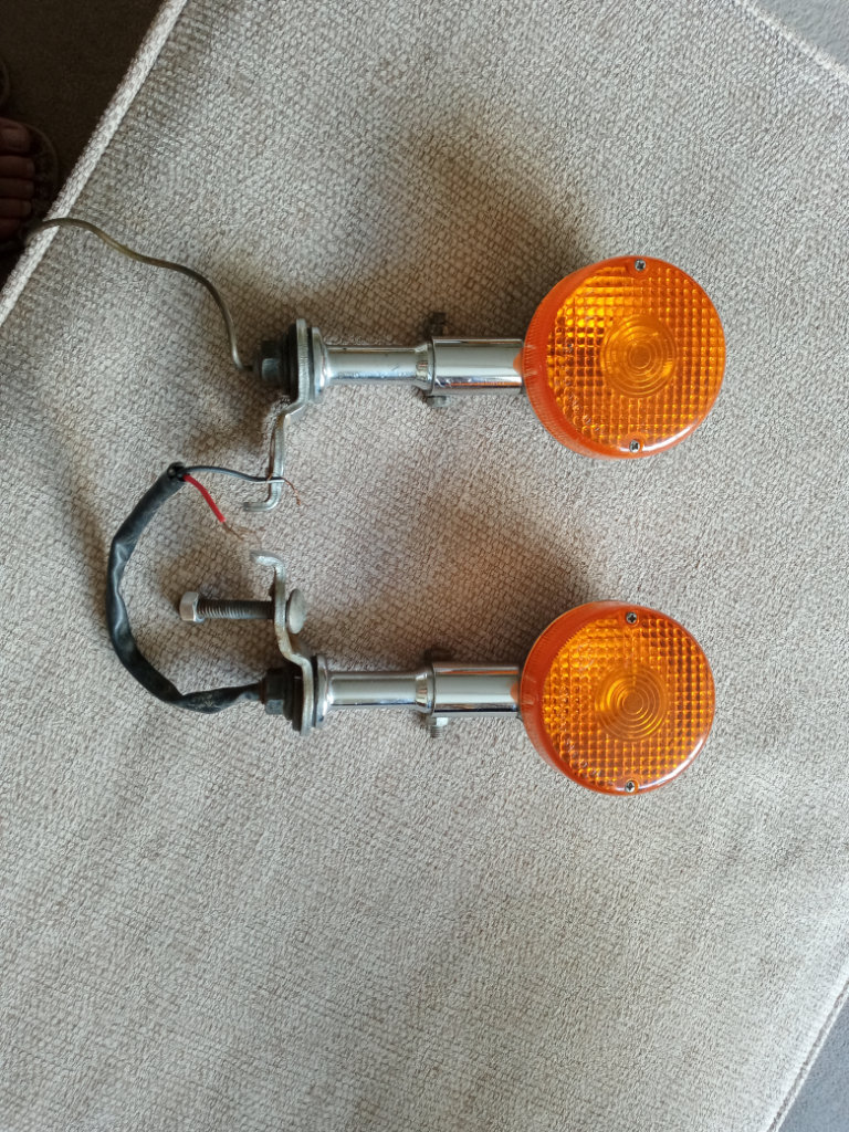 Suzuki Yamaha Harley? Chrome Indicators & Brackets Mounts - K&S 25-4090 SAE D91