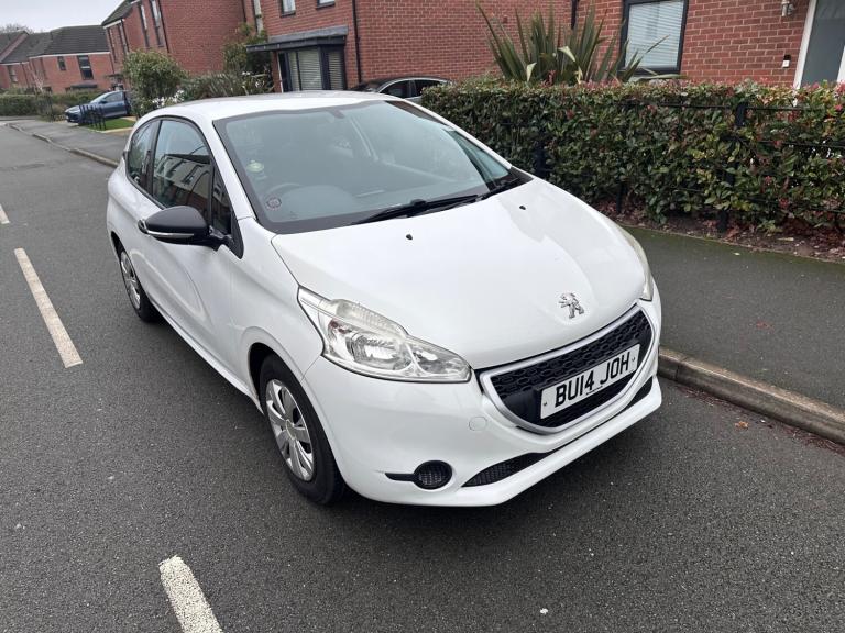 2014 Peugeot 208 1.0 VTi Access 3dr HATCHBACK Petrol Manual