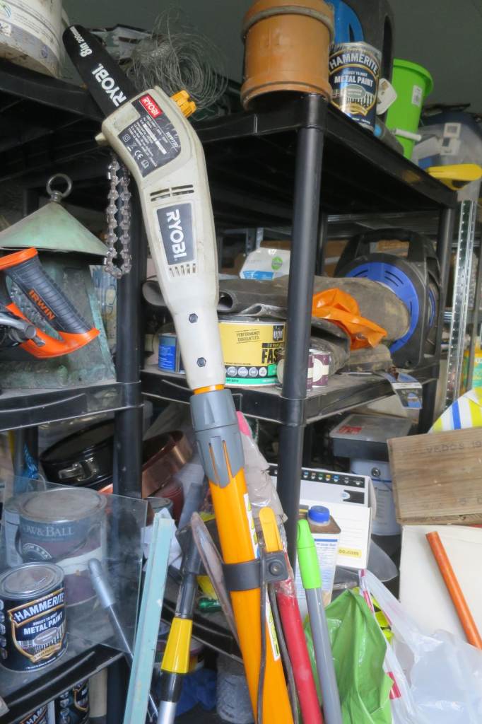 Ryobi Rpp720 2.7m Telescopic Pole Pruner 240v