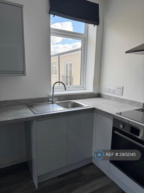 2 bedroom flat in Coble Dene, North Shields, NE29 (2 bed) (#2902145)