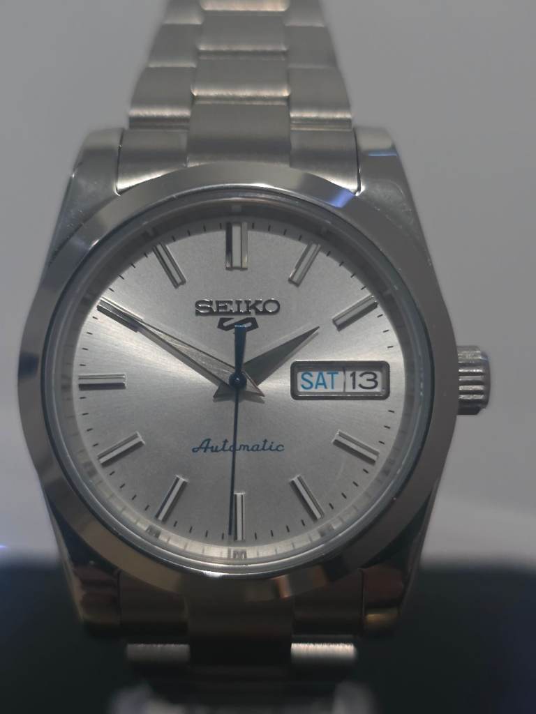 Silver seiko 5 automatic 