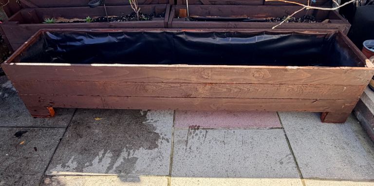 Large garden planter 